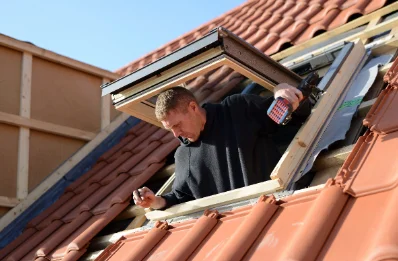 Pose de fenêtres de toit Velux à Bais